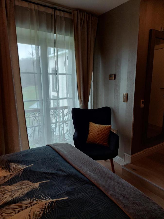 La Chambre Et Le Studio Du Chateau Du Golf De Bernalmont Liegi Esterno foto